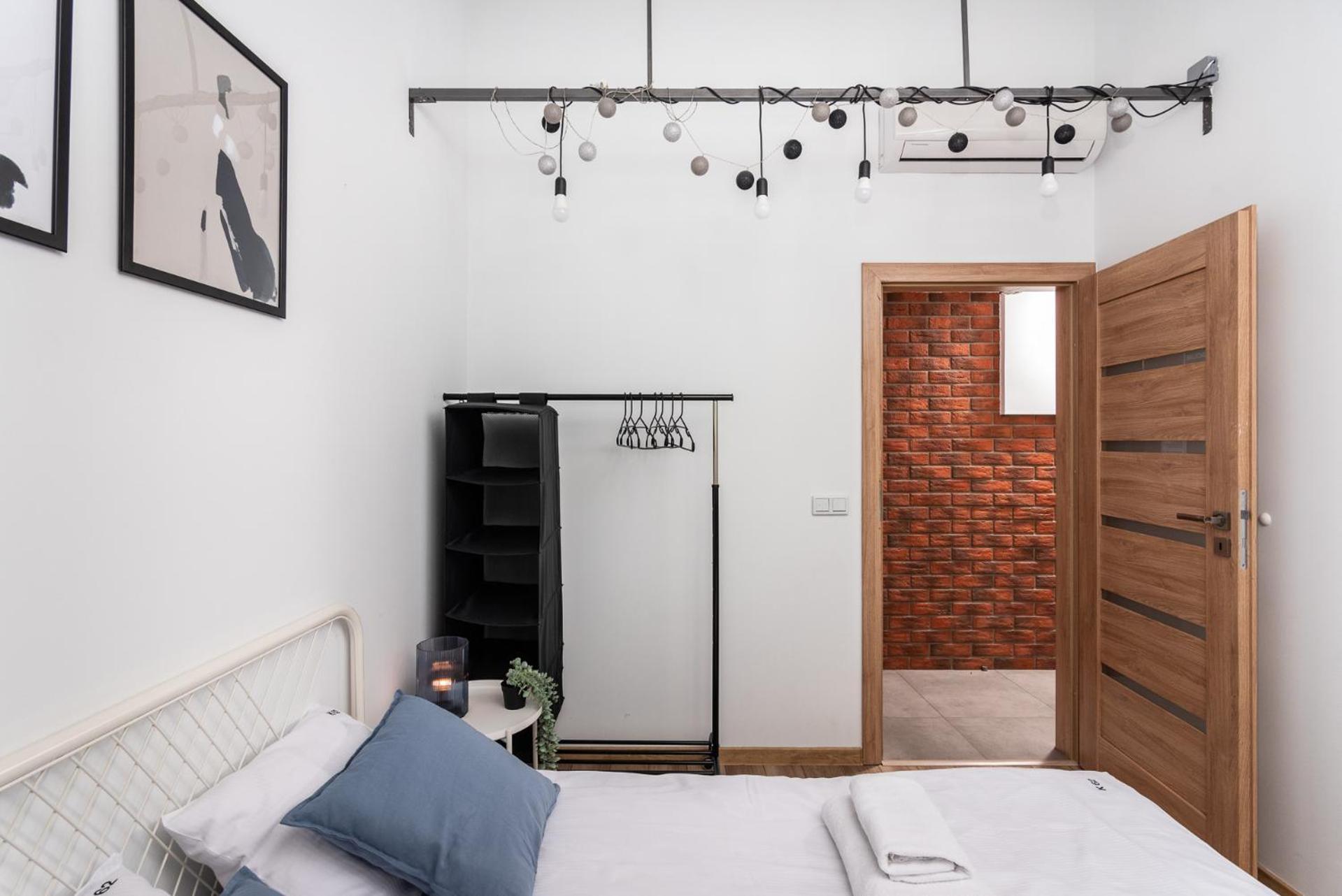 Blossom - Old Town Residence - By Upstairs Красков Екстериор снимка